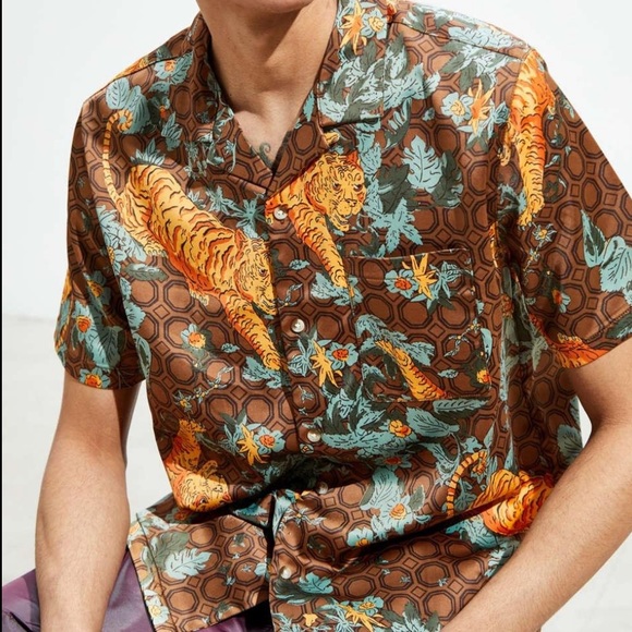 Urban Outfitters Other - 4/$20❤️Urban Outfitters Leafy Tiger Satin Short Sleeve Button-down Shirt